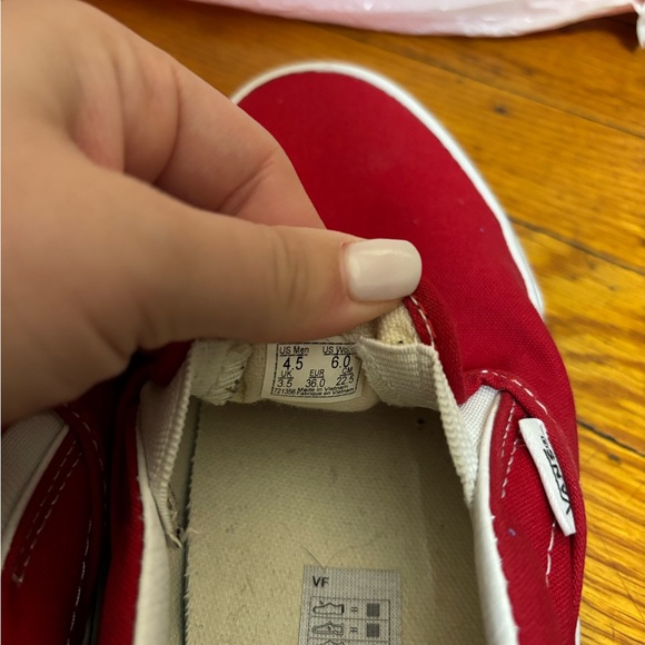 Vans classic slip on red shoes - Picture 2 of 3